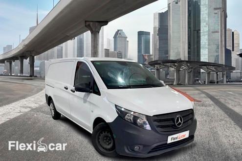 Mercedes Vito en Madrid de ocasi&oacute;n