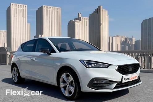 Seat Le&oacute;n h&iacute;brido enchufable
