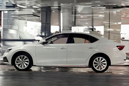 Skoda h&iacute;brido no enchufable de segunda mano